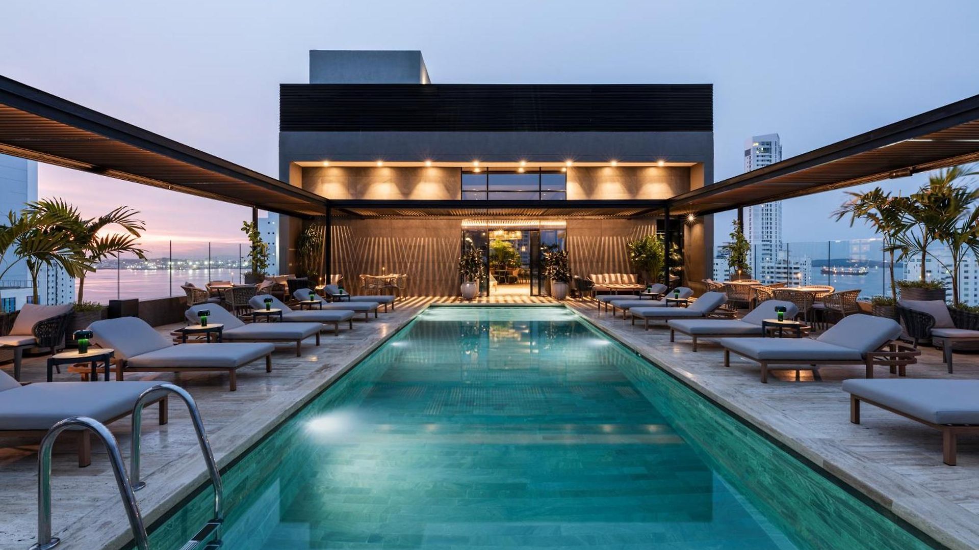 Hotel Oz Collection 4*