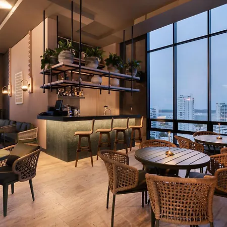 Hotel Oz Collection 4*