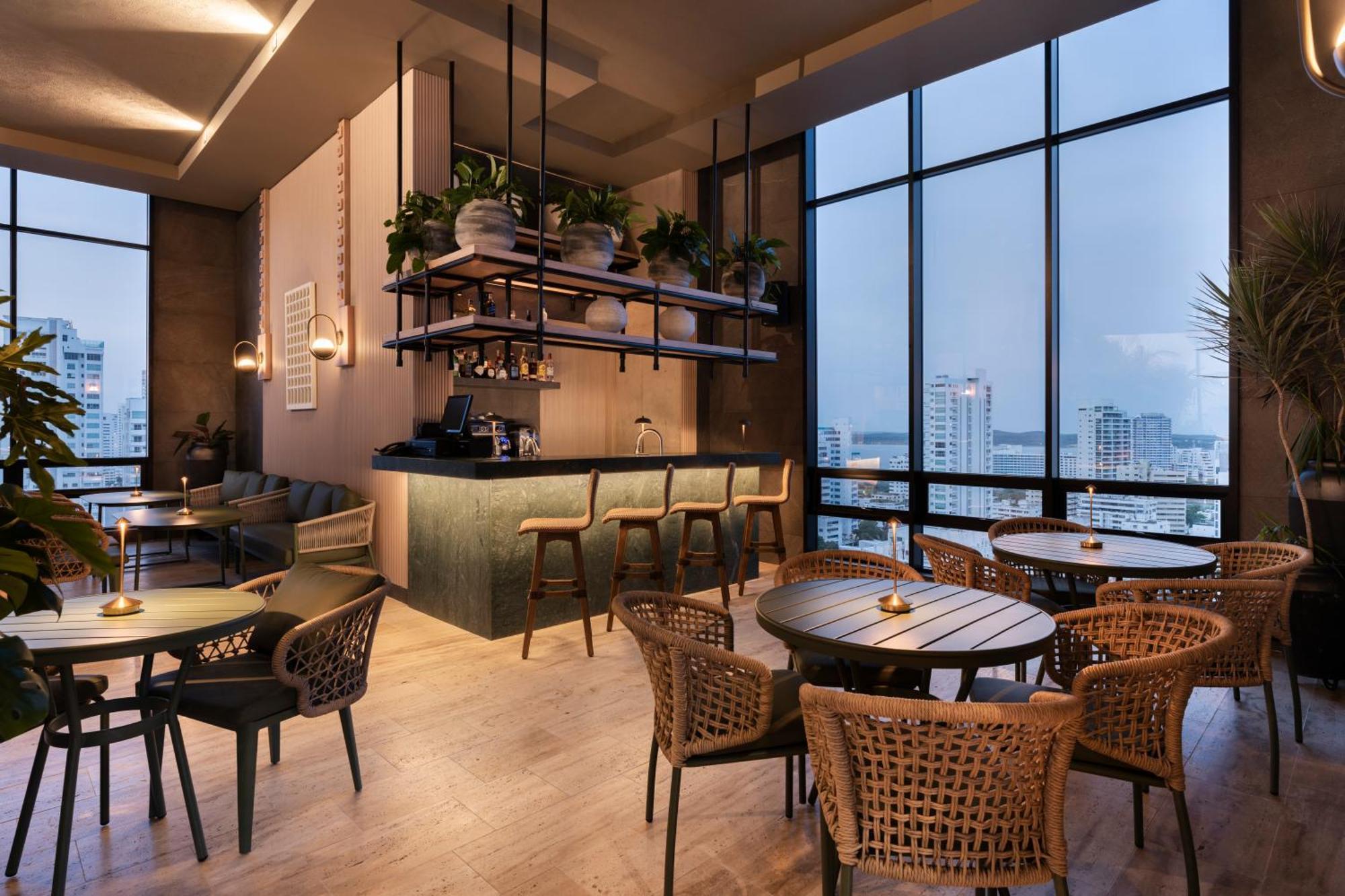 Hotel Oz Collection 4*